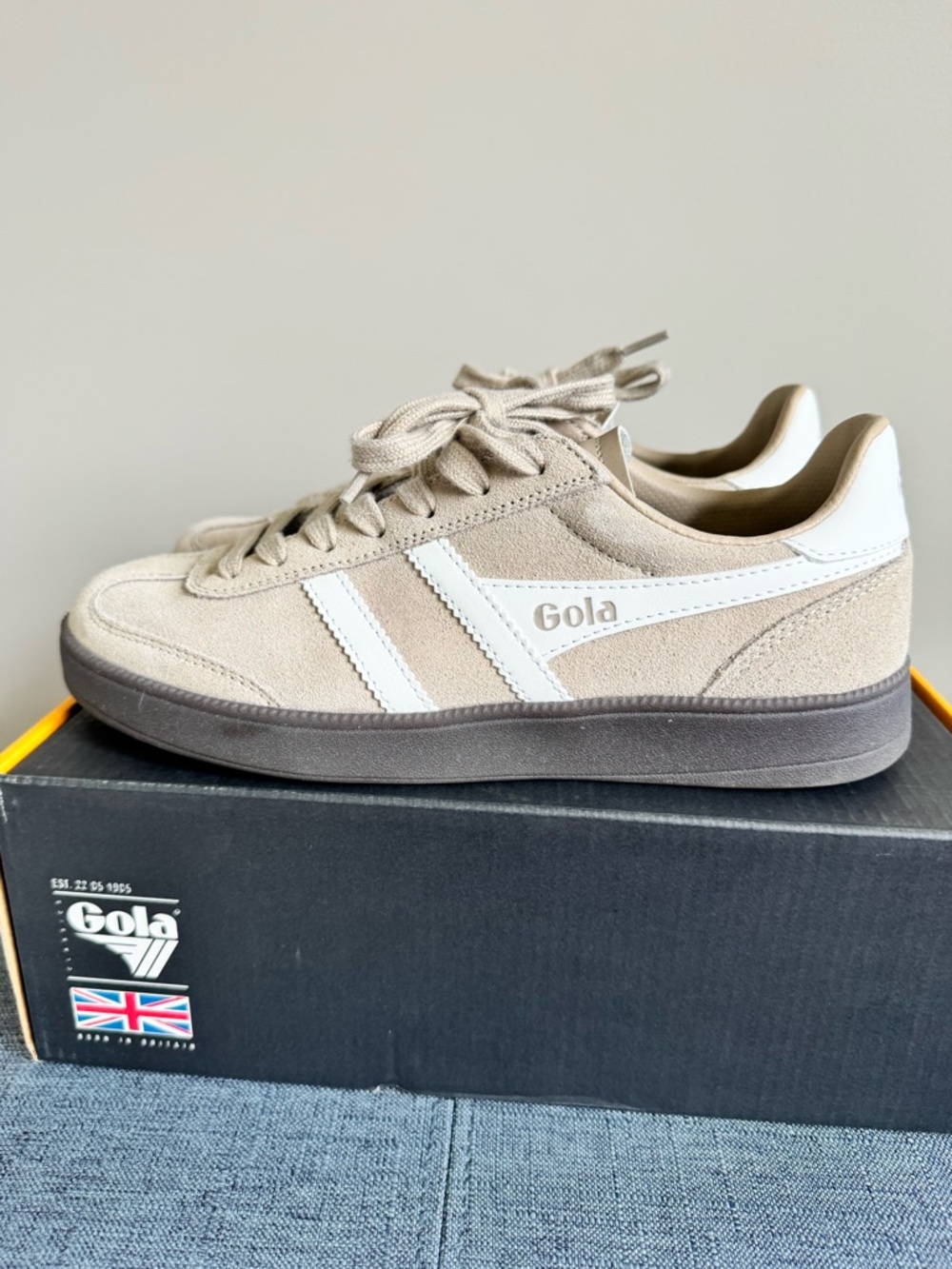 Gola Viper sneaker: Bone and White Sneaker